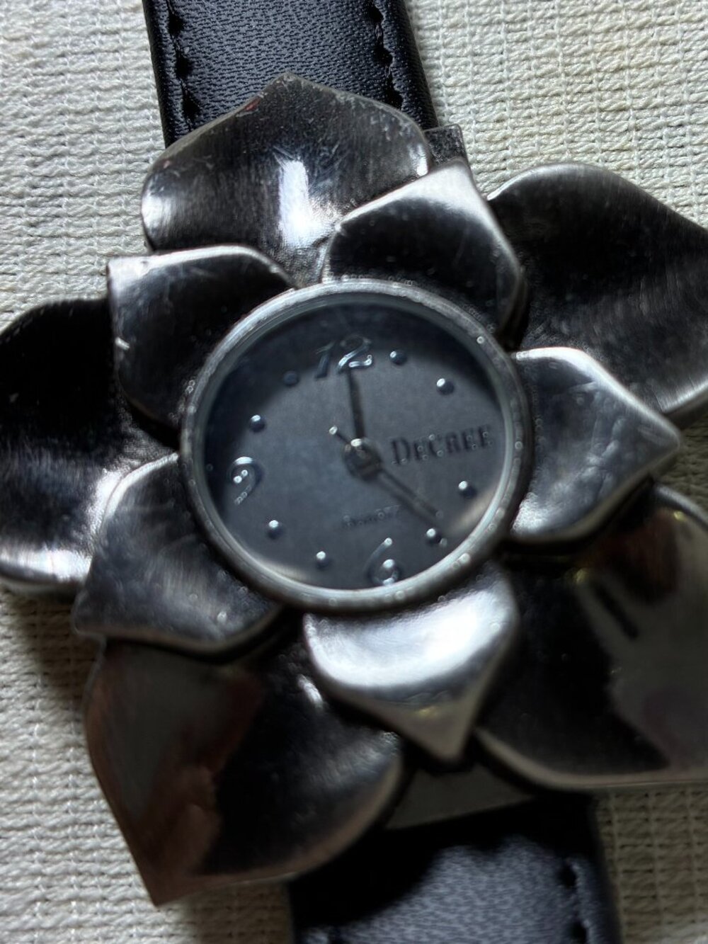 Woman's Decree Flower Black Leather Watch